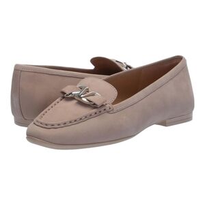 Naturalizer Beige Loafers‎ with Silver Accent